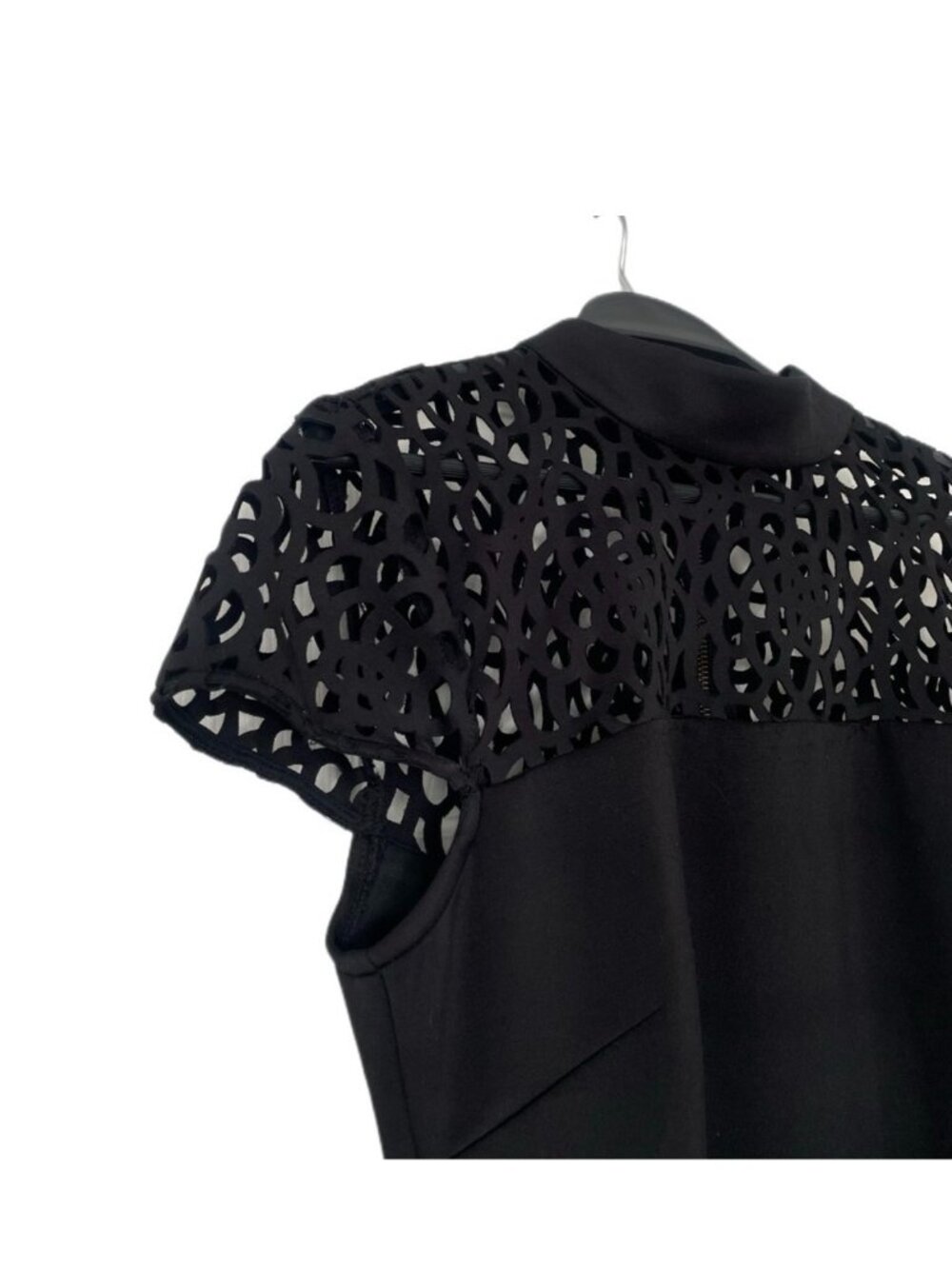 Black Dress Bisou Bisou Michele Bohbot size 10 With Laser-Cut Lace Back Zipper - Picture 8 of 10